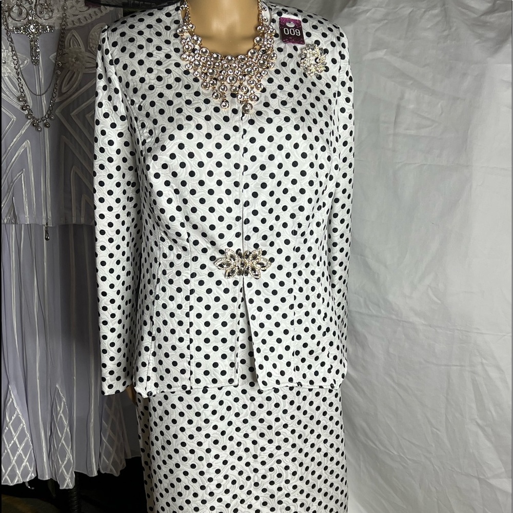 Champagne Italy 3pc Suit
